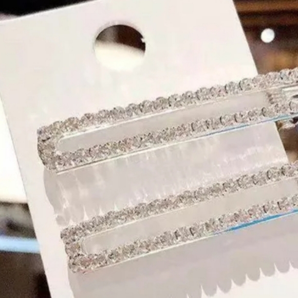 Fashion hair clips 2 for $20 - Picture 4 of 7